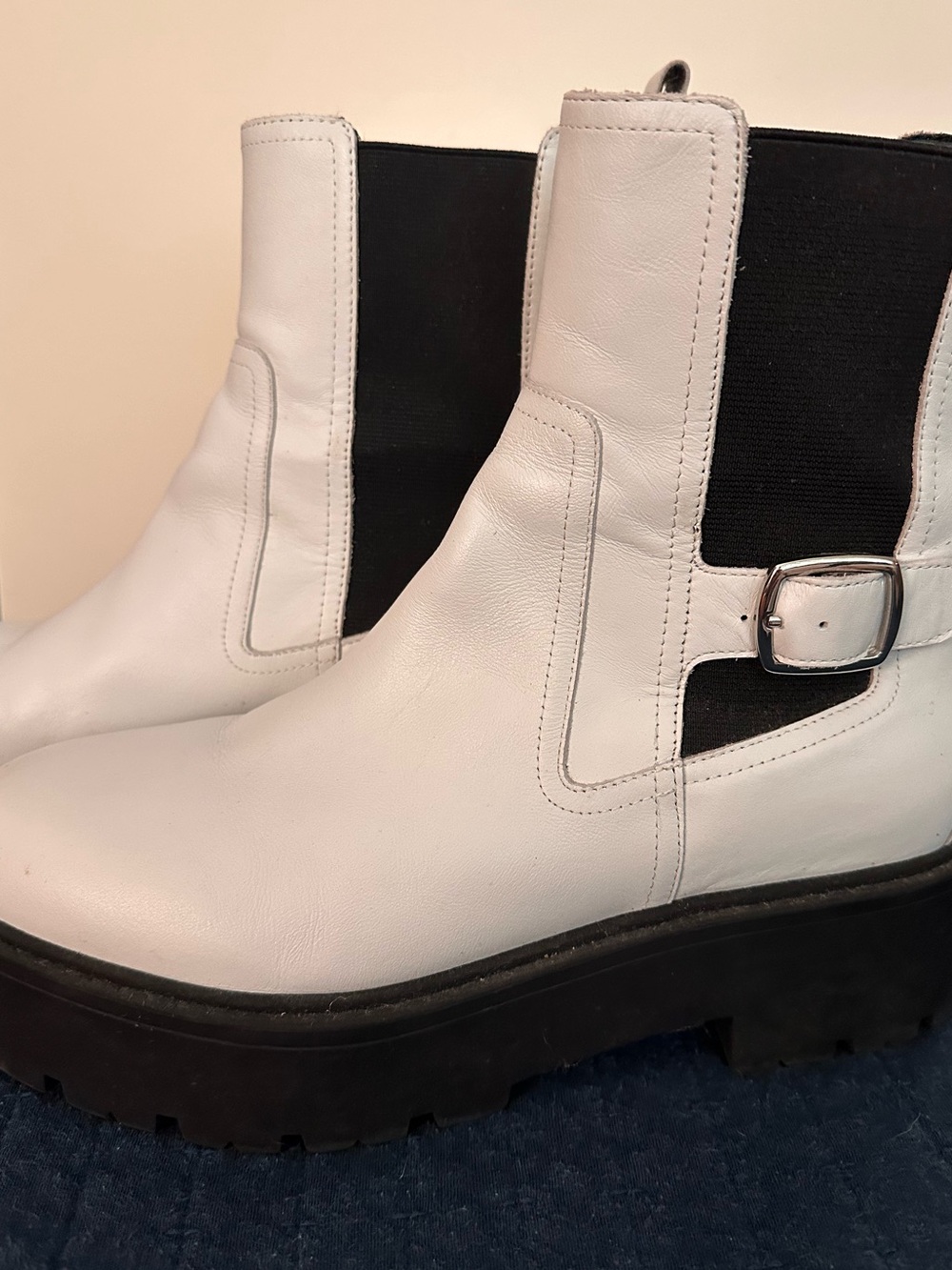 Marc Fisher LTD White Leather Chelsea combat Boots with Black Elastic, Buckle